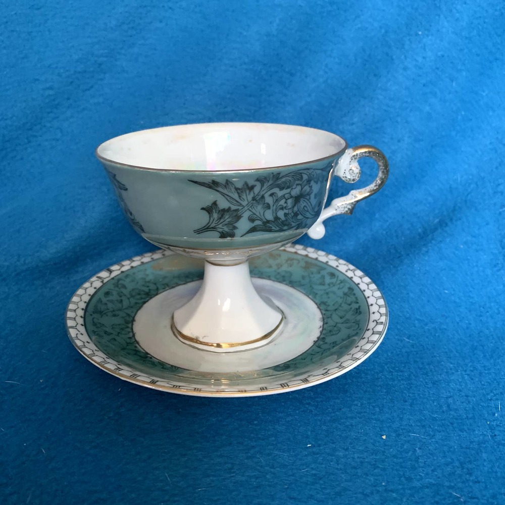 Vintage Teacup Napcoware  C 6911